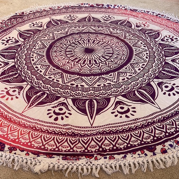 Gorgeous Handmade Tapesty - Picture 3 of 5